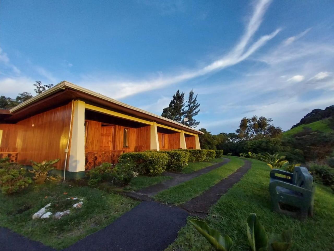Belcruz family lodge