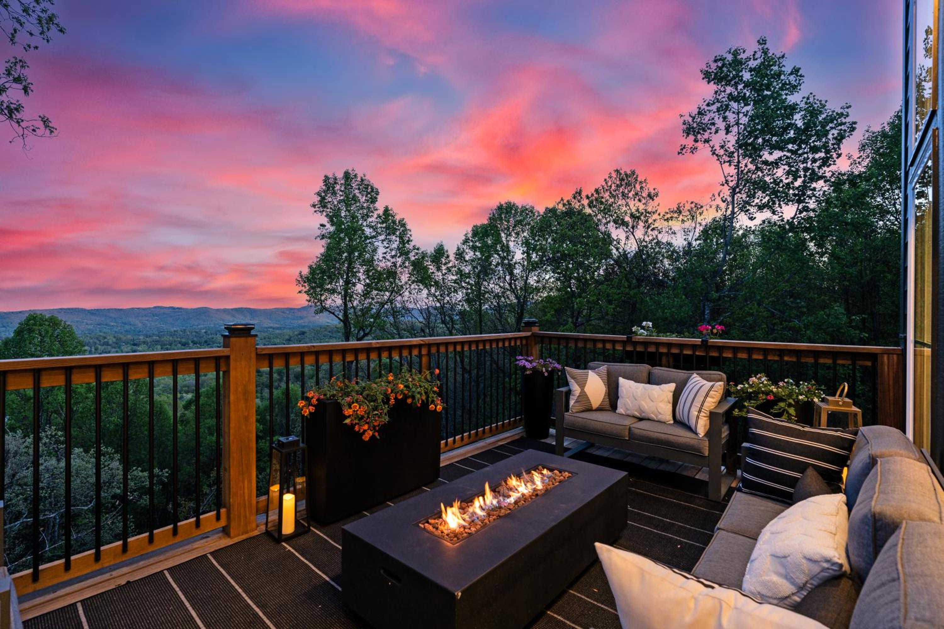 New, Luxury, Secluded, Breathtaking Mountain Views view 4