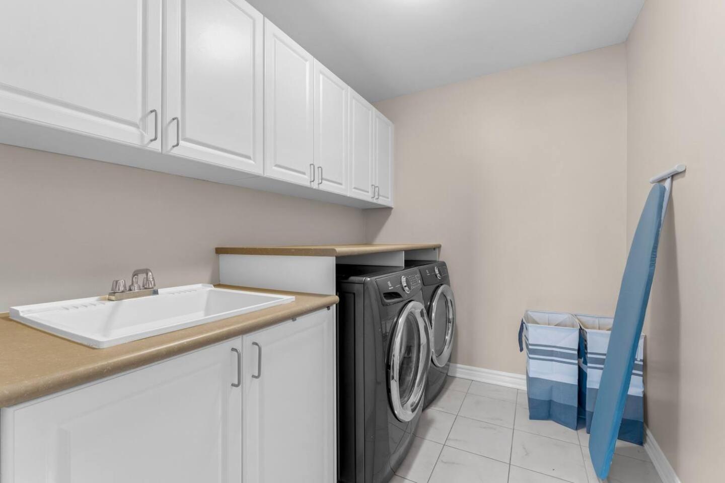 Spacious Family Getaway Near Nature & Dining