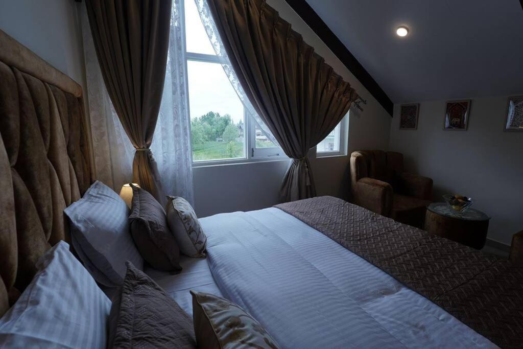 Walisons Homestay Spirea 1 BHK plus 1 Sofa Bed Apartment view 5