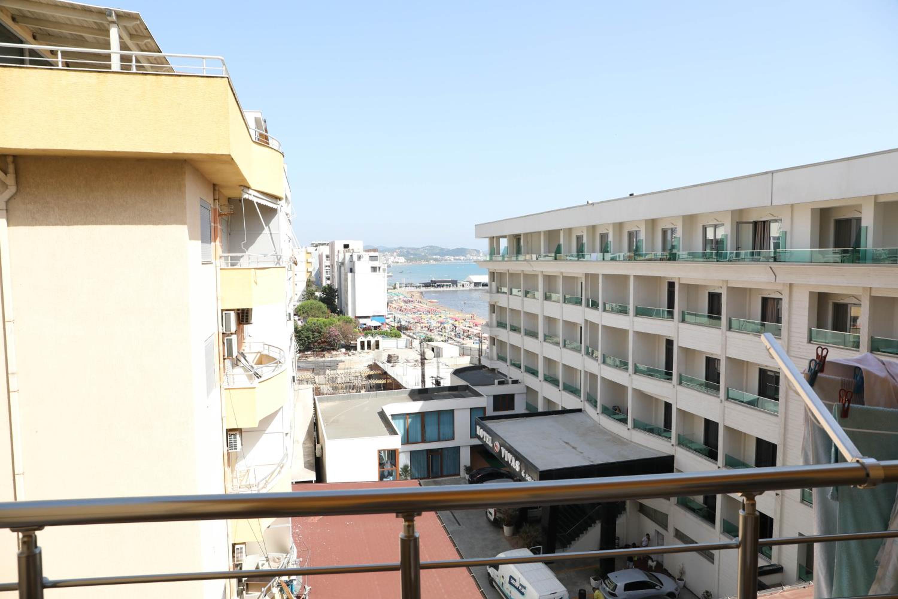 Gimi's Apartments