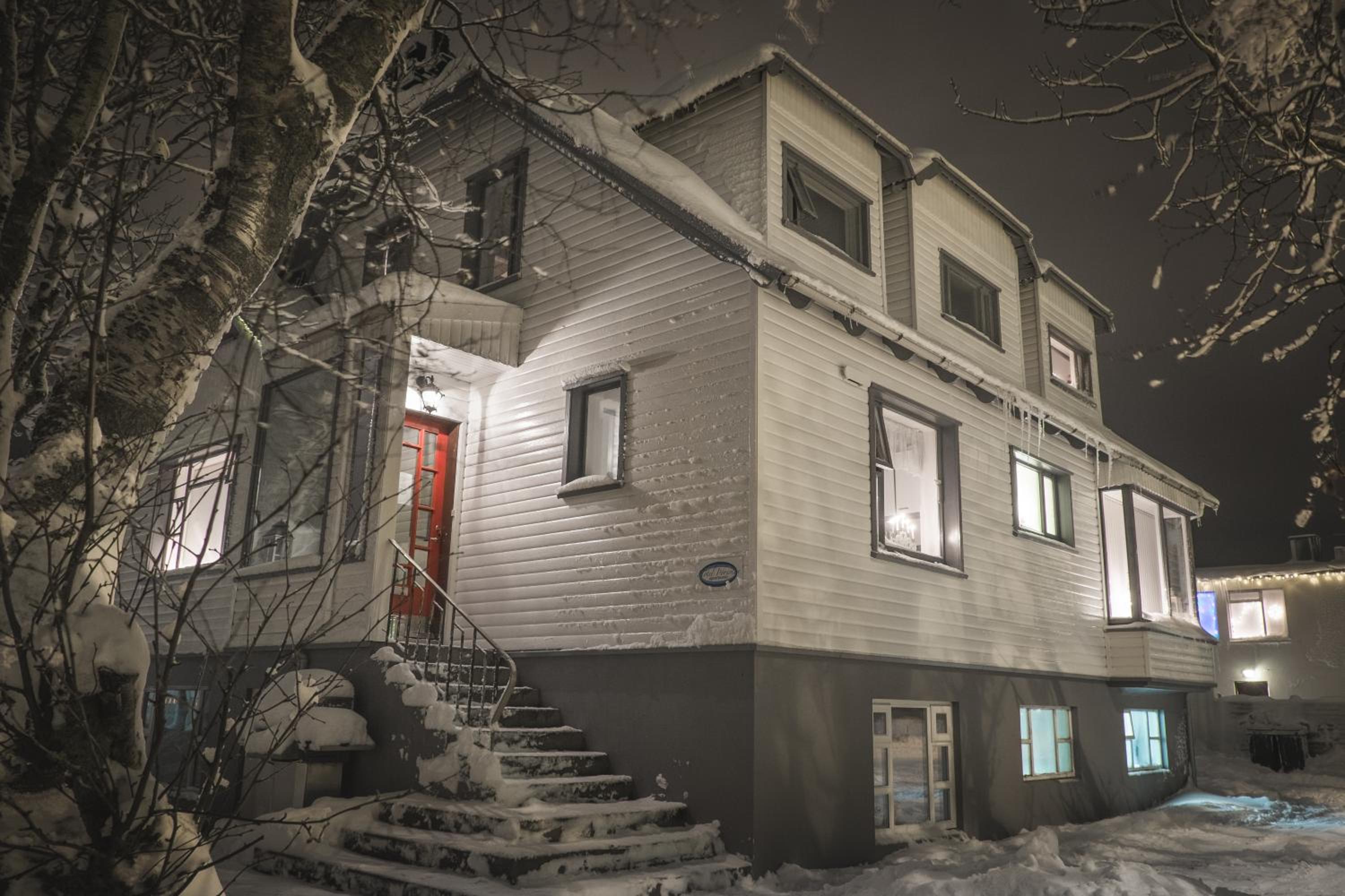 Hotel Thoristun Apartments - Image 1