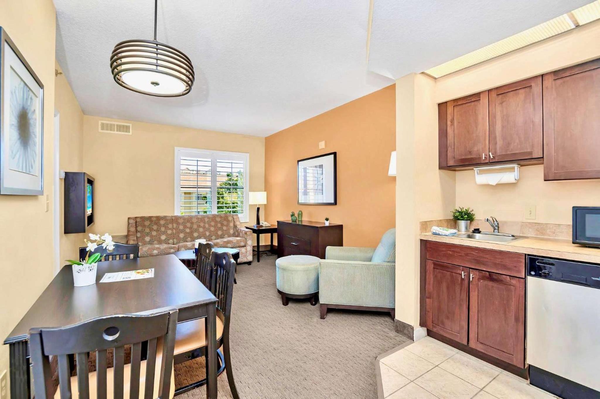 Near Universal Studio Unit - Hot Tub & Pool