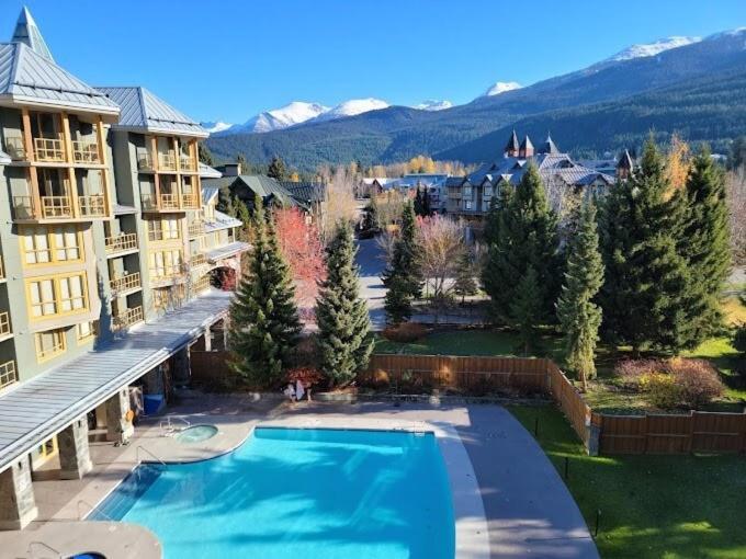 KING Bed - Premium STUDIO Suite - Ski Valet - Village
