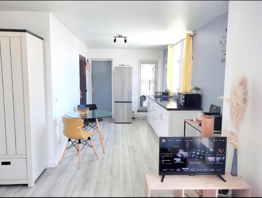 Studio lumineux Marina du Gosier view 4