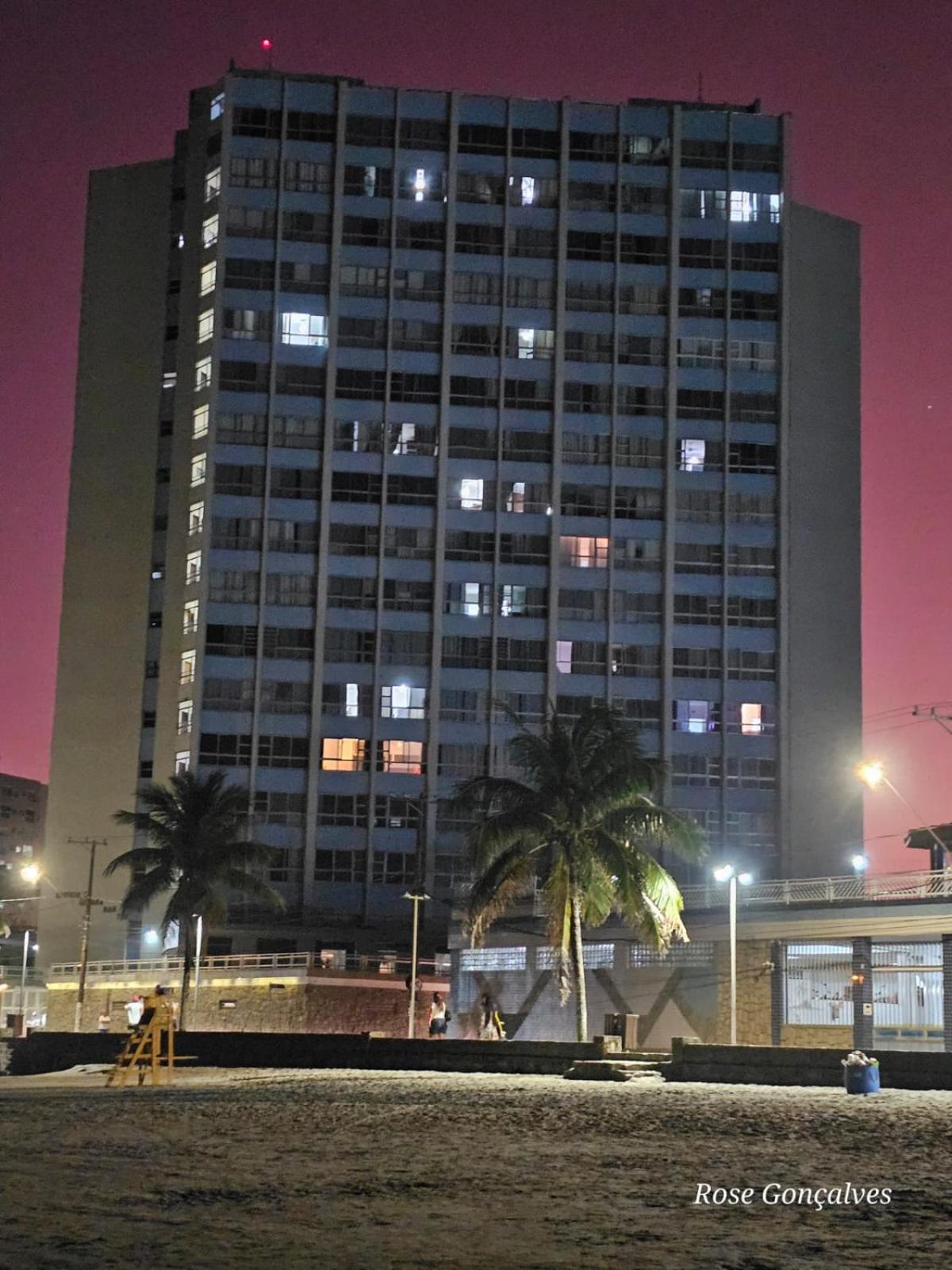 Apartamento frente ao Mar Praia do Sonho com garagem