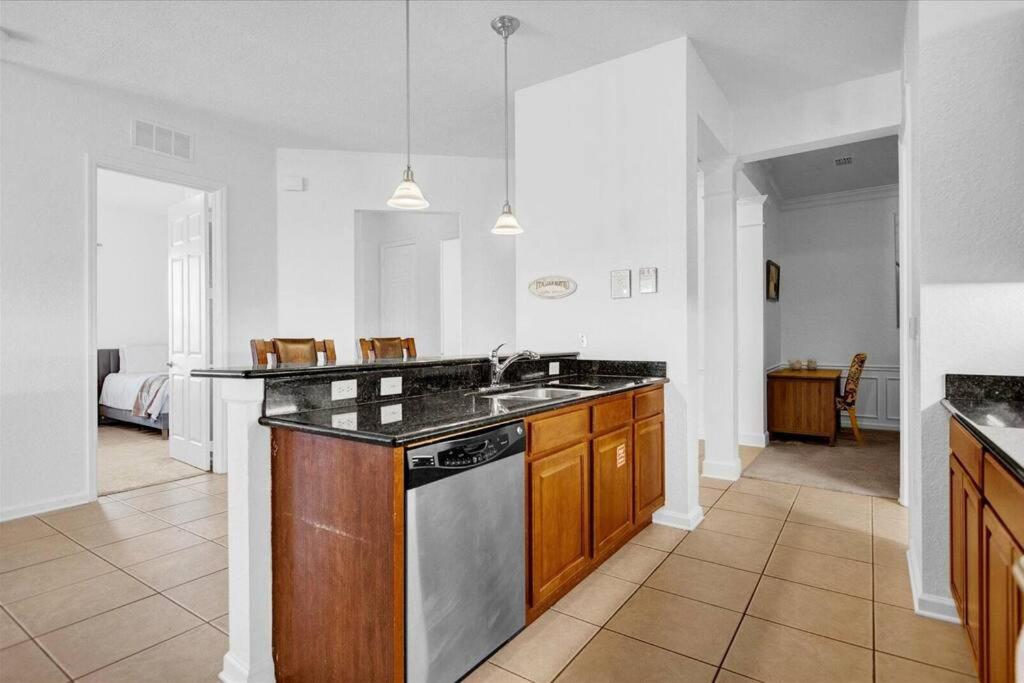 Dream Vista Cay Condo 408