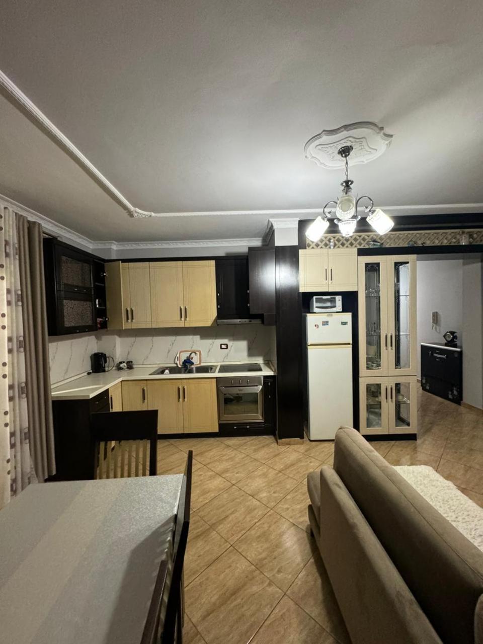 Gimi's Apartments