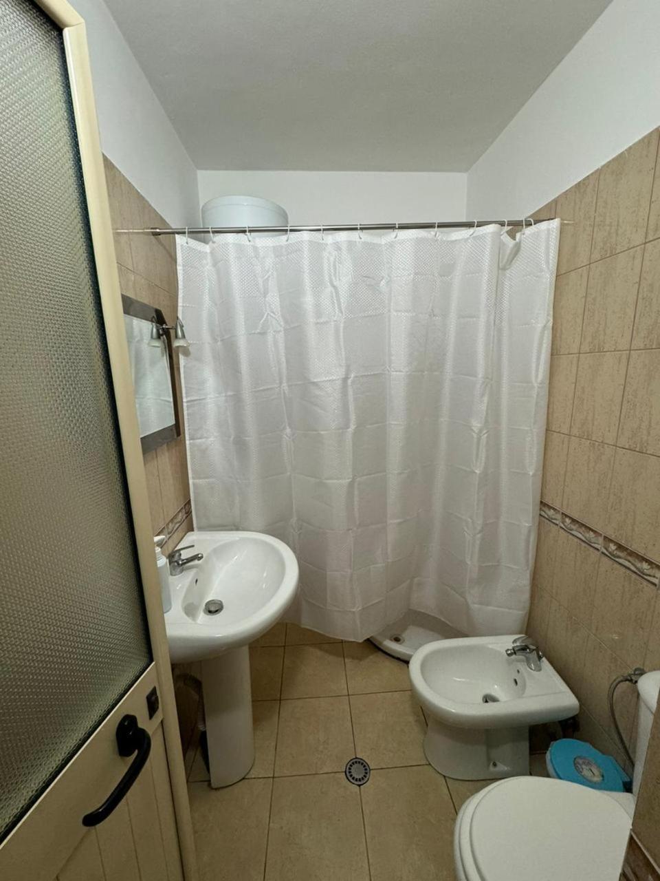 Gimi's Apartments