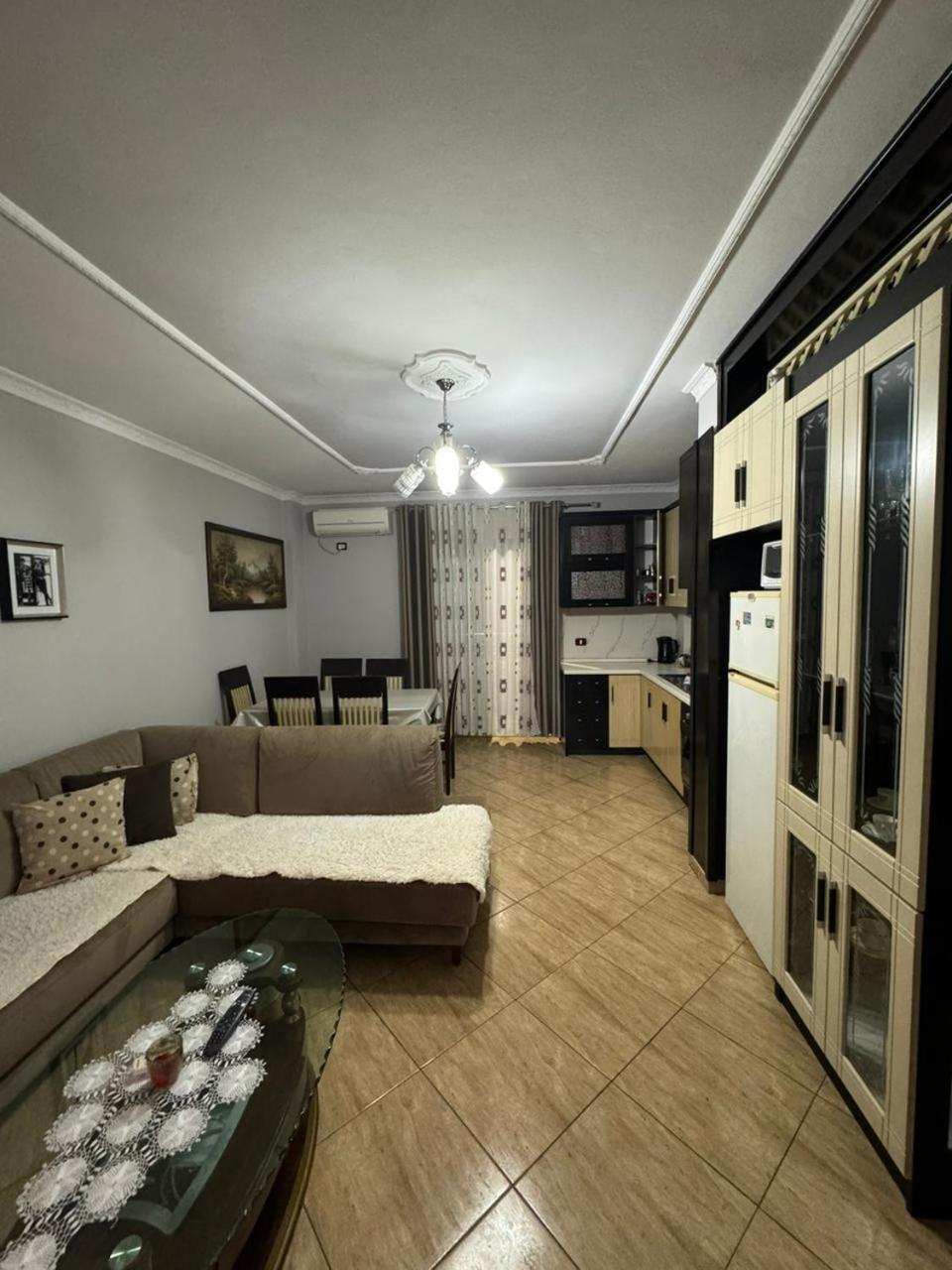 Gimi's Apartments