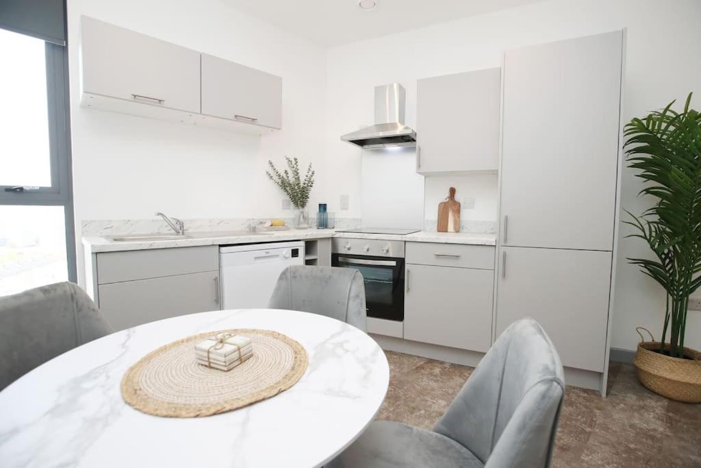 High Point 2 bed Apartment view 4