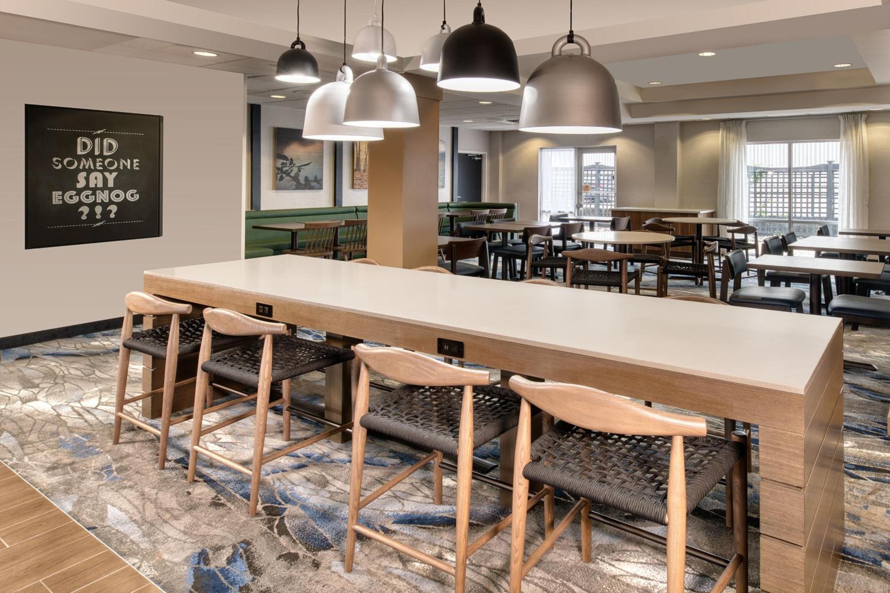 Fairfield Inn  Suites by Marriott Toronto Brampton - Property Image 9