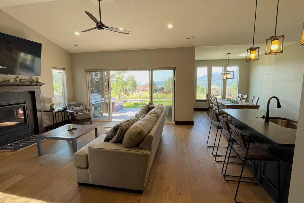 Powder Mountain Escape B1 Hot Tub Ski Getaway view 4