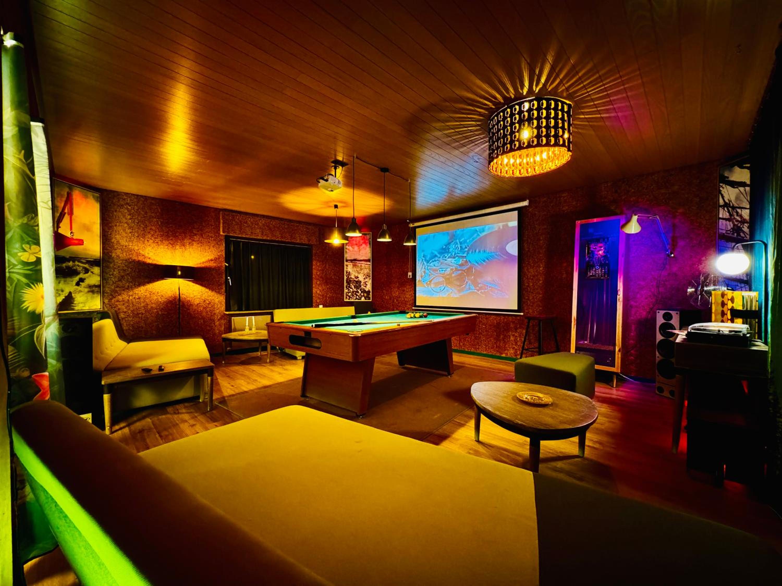 lounge