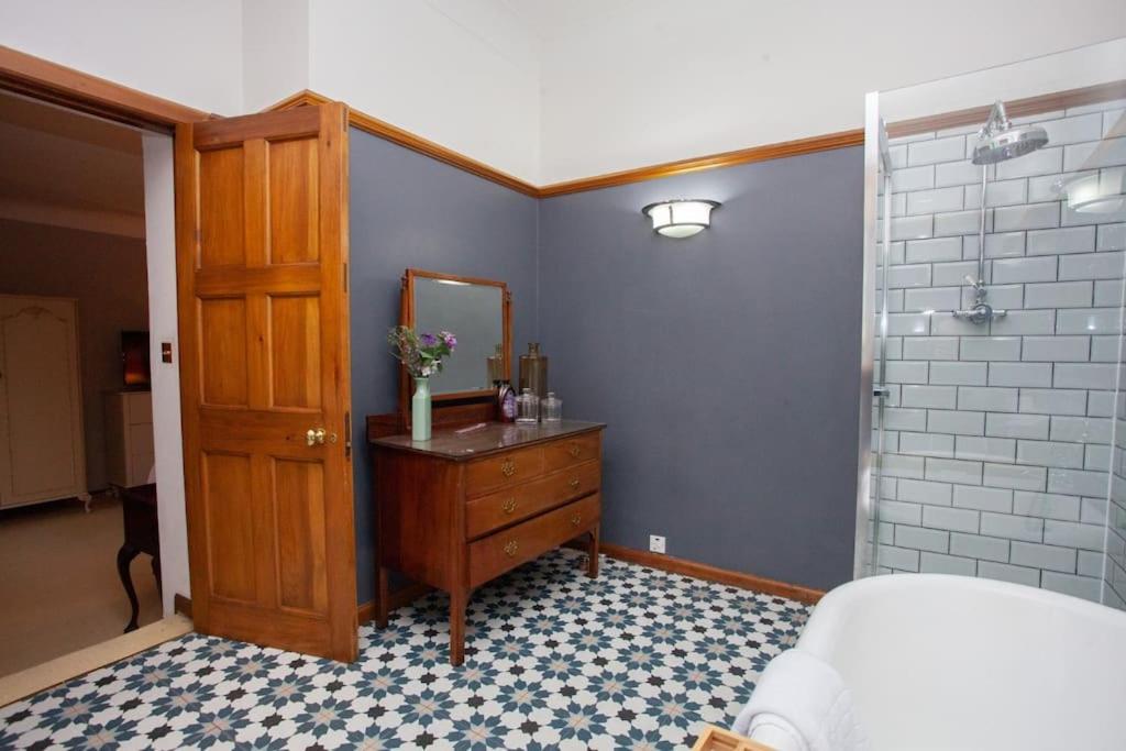 Stunning Southside Period House