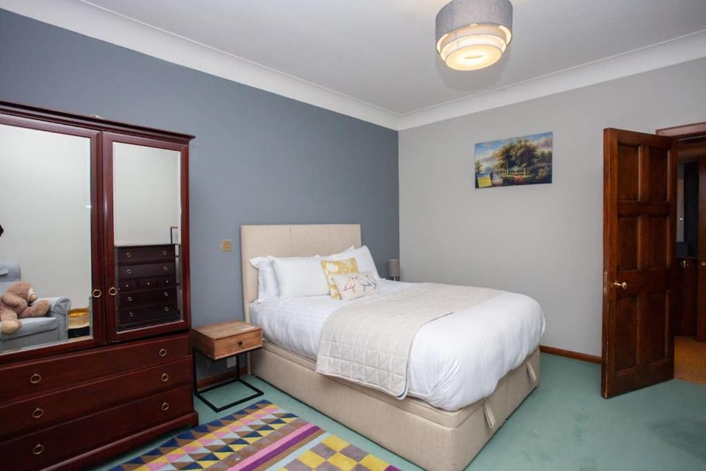 Stunning Southside Period House