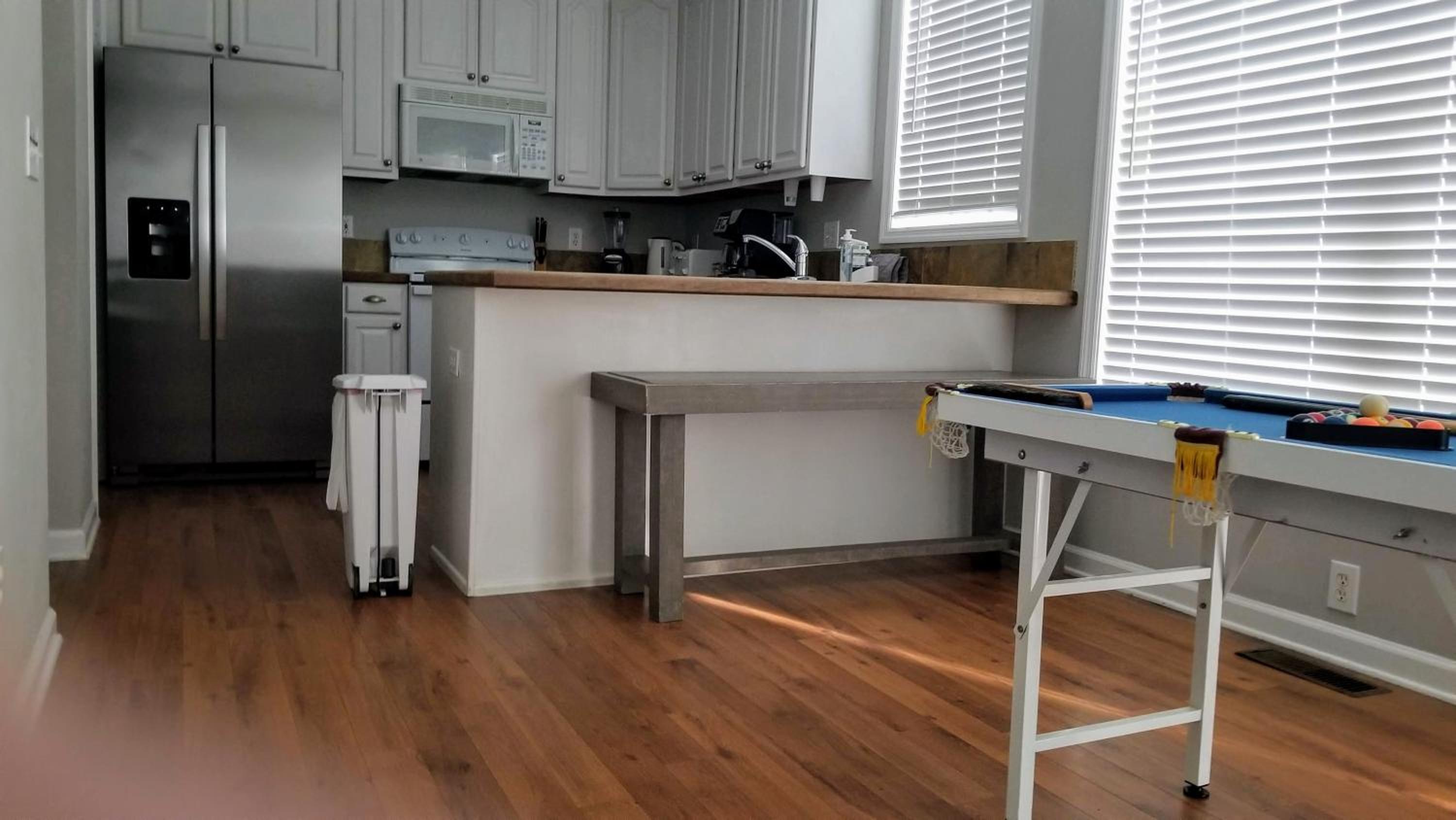 W2Beach 4TVs Roku Pets WC WiFi 4King ßds grill games view 5