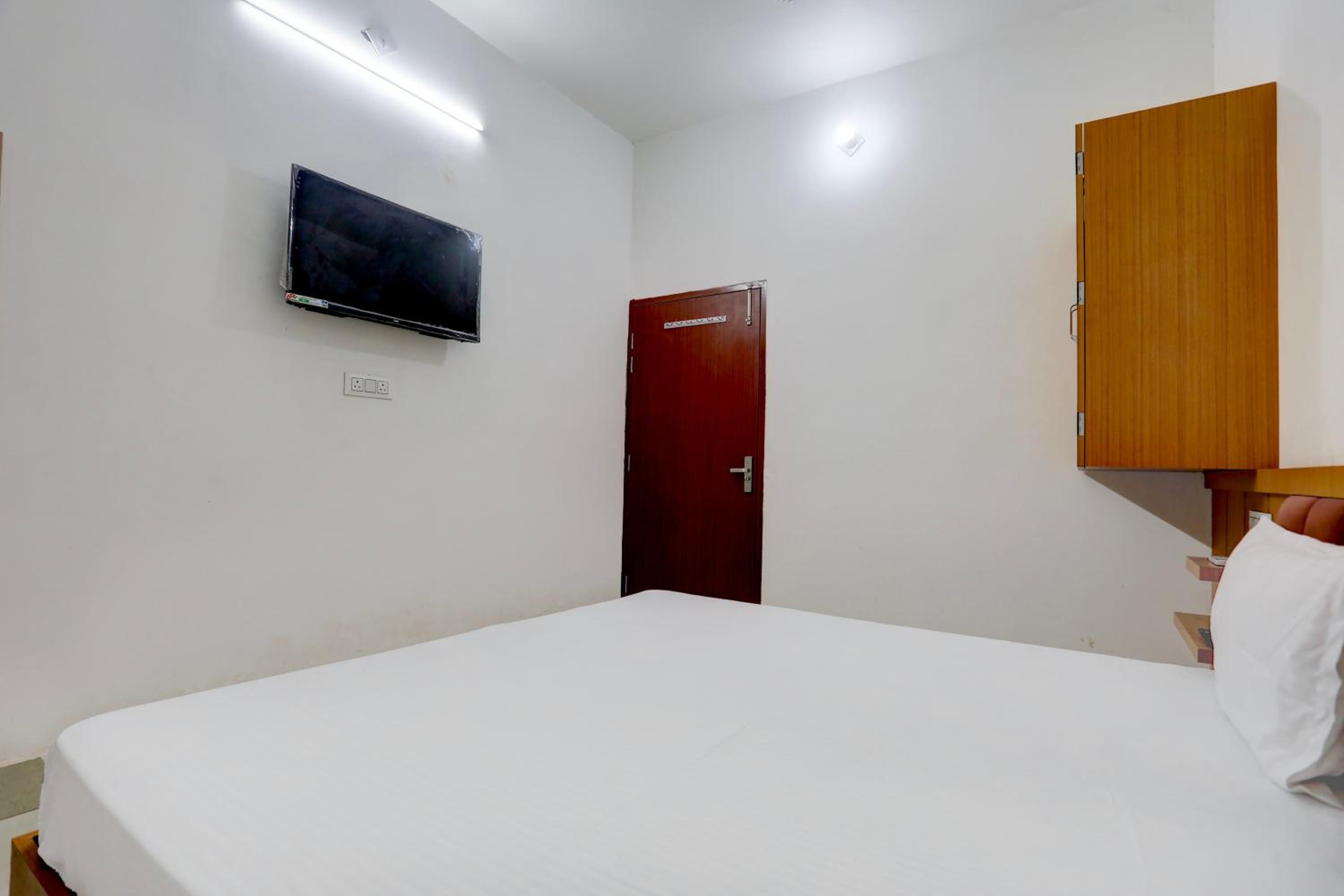 SPOT ON MONGA HOTEL & paradise view 4