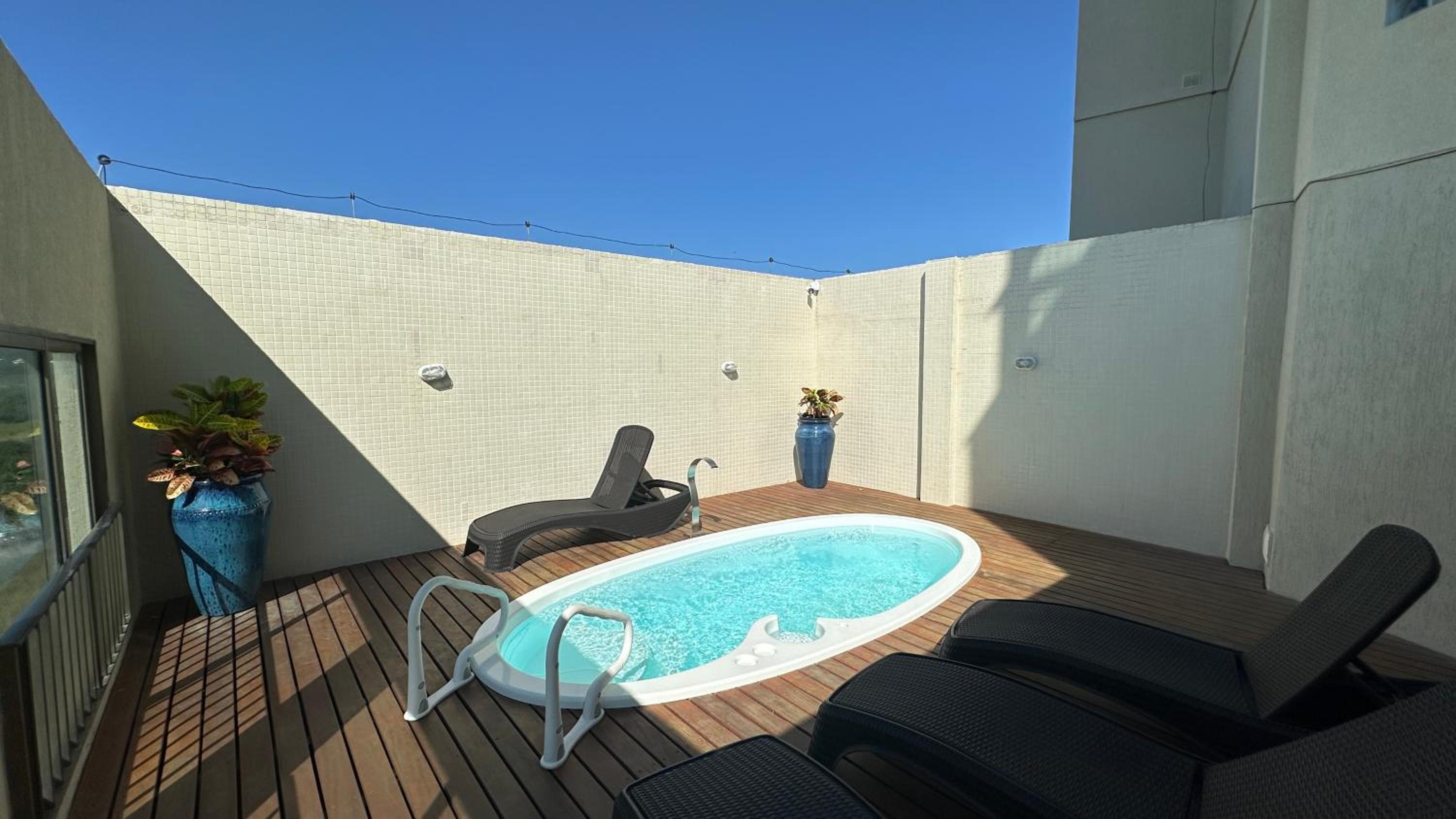 Camboinhas Loft Vista Mar, Pé na Areia, com Piscina e Churrasqueira