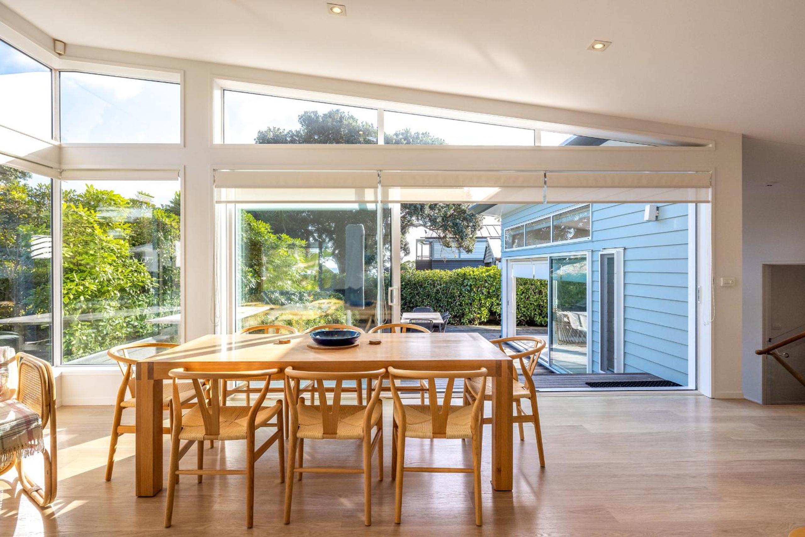 Seaviews on Second - 100 metres from Onetangi Beach! - Be My Guest Waiheke view 3