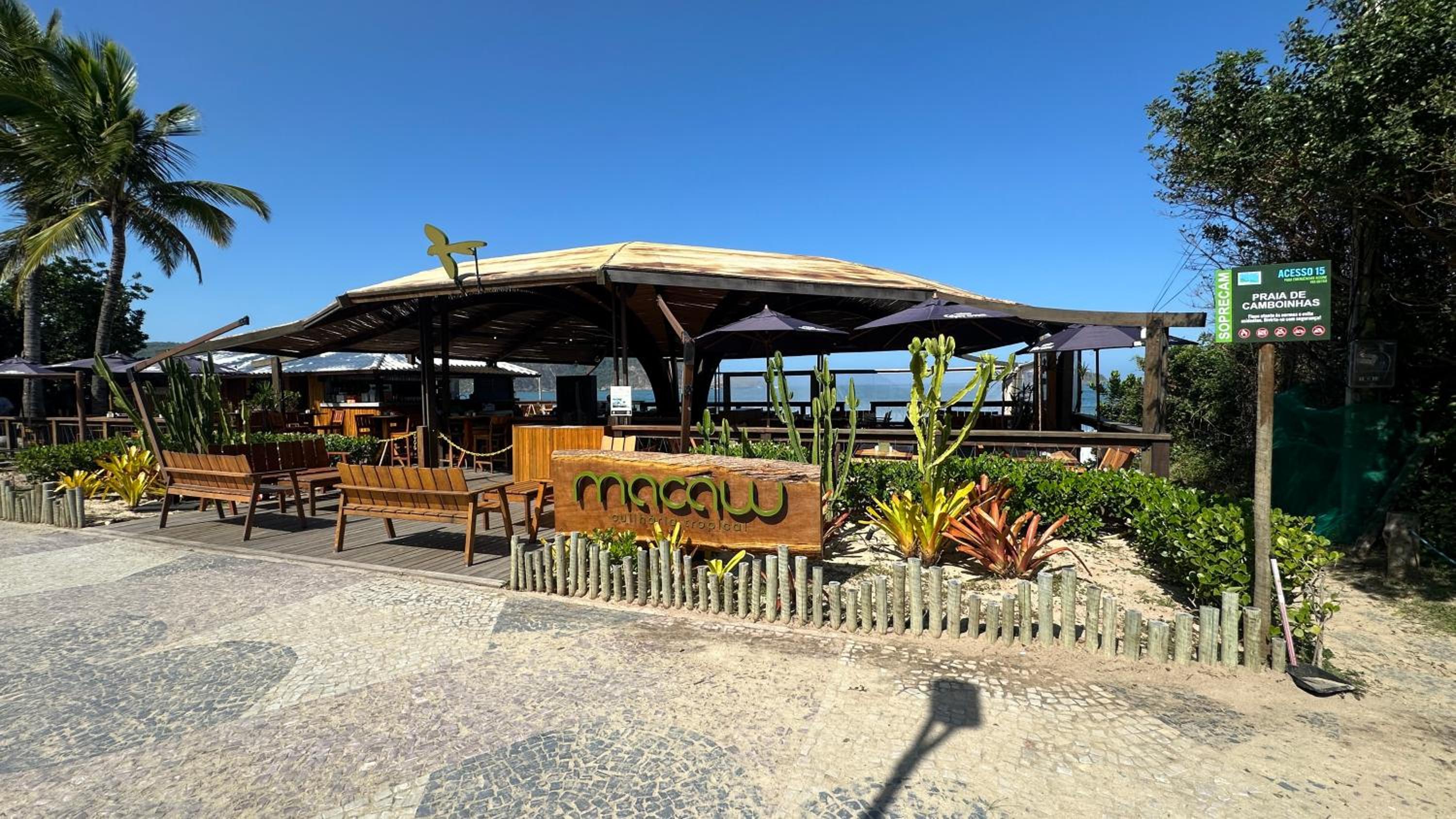Camboinhas Loft Vista Mar, Pé na Areia, com Piscina e Churrasqueira