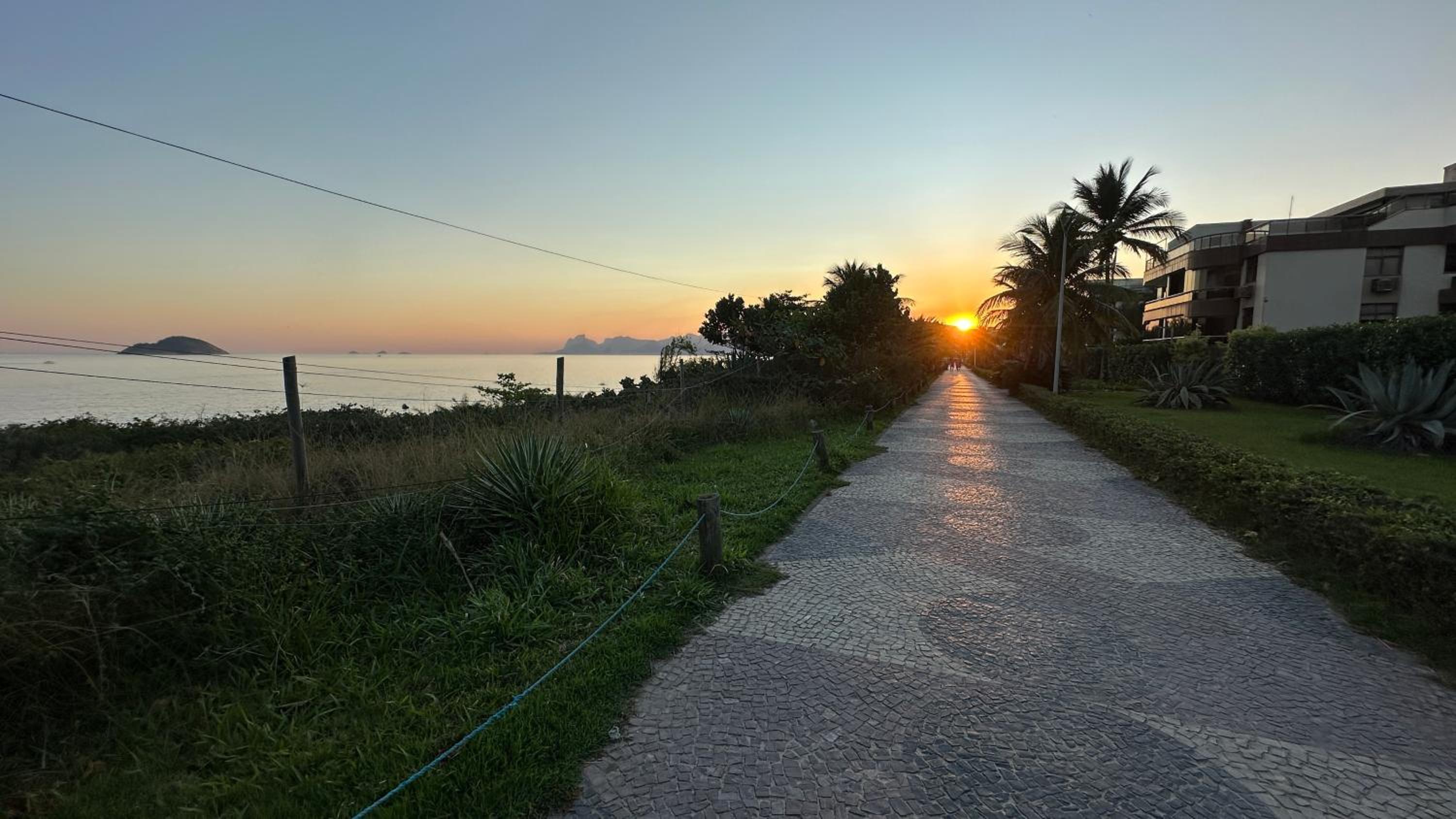 Camboinhas Loft Vista Mar, Pé na Areia, com Piscina e Churrasqueira
