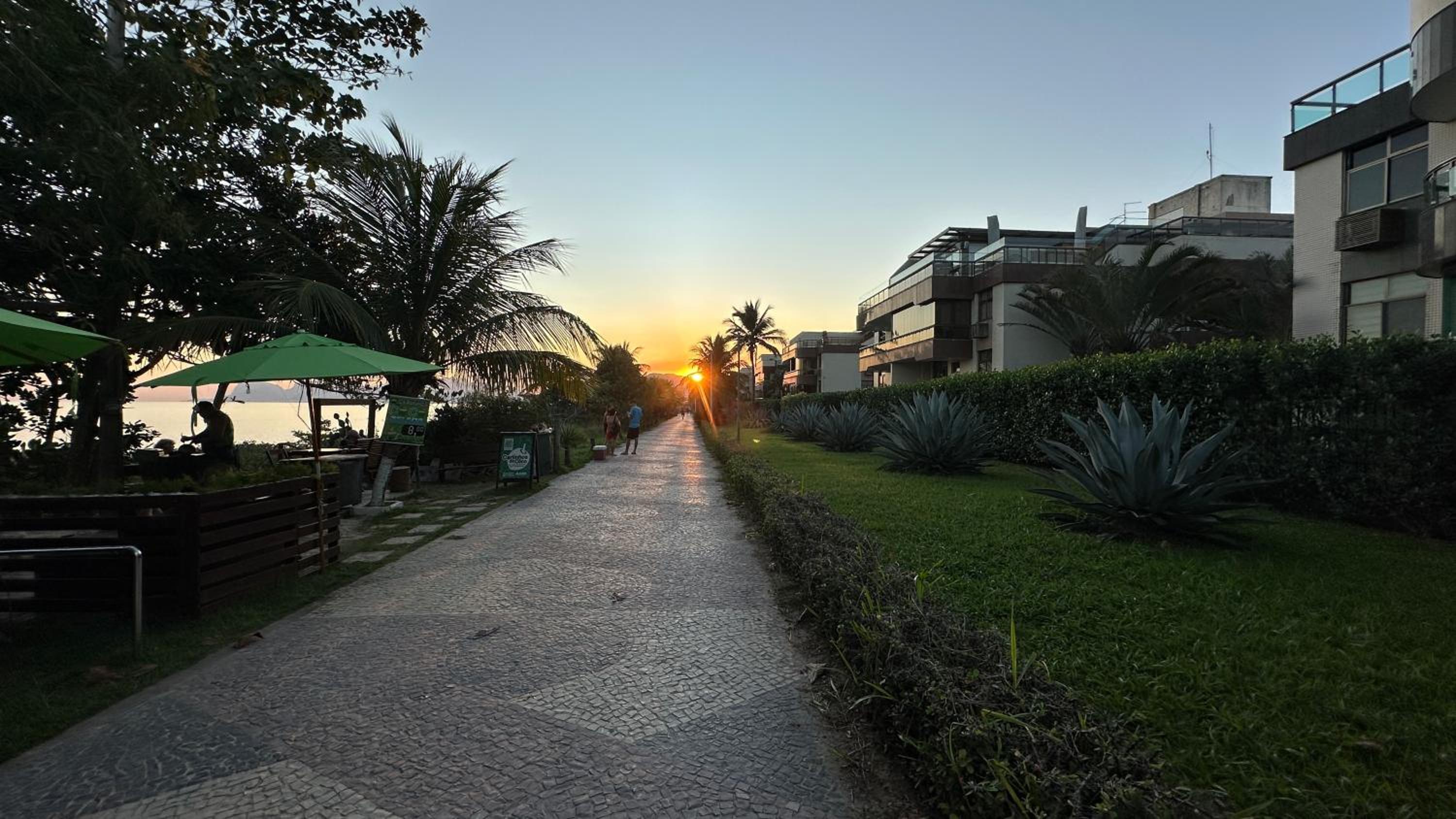 Camboinhas Loft Vista Mar, Pé na Areia, com Piscina e Churrasqueira