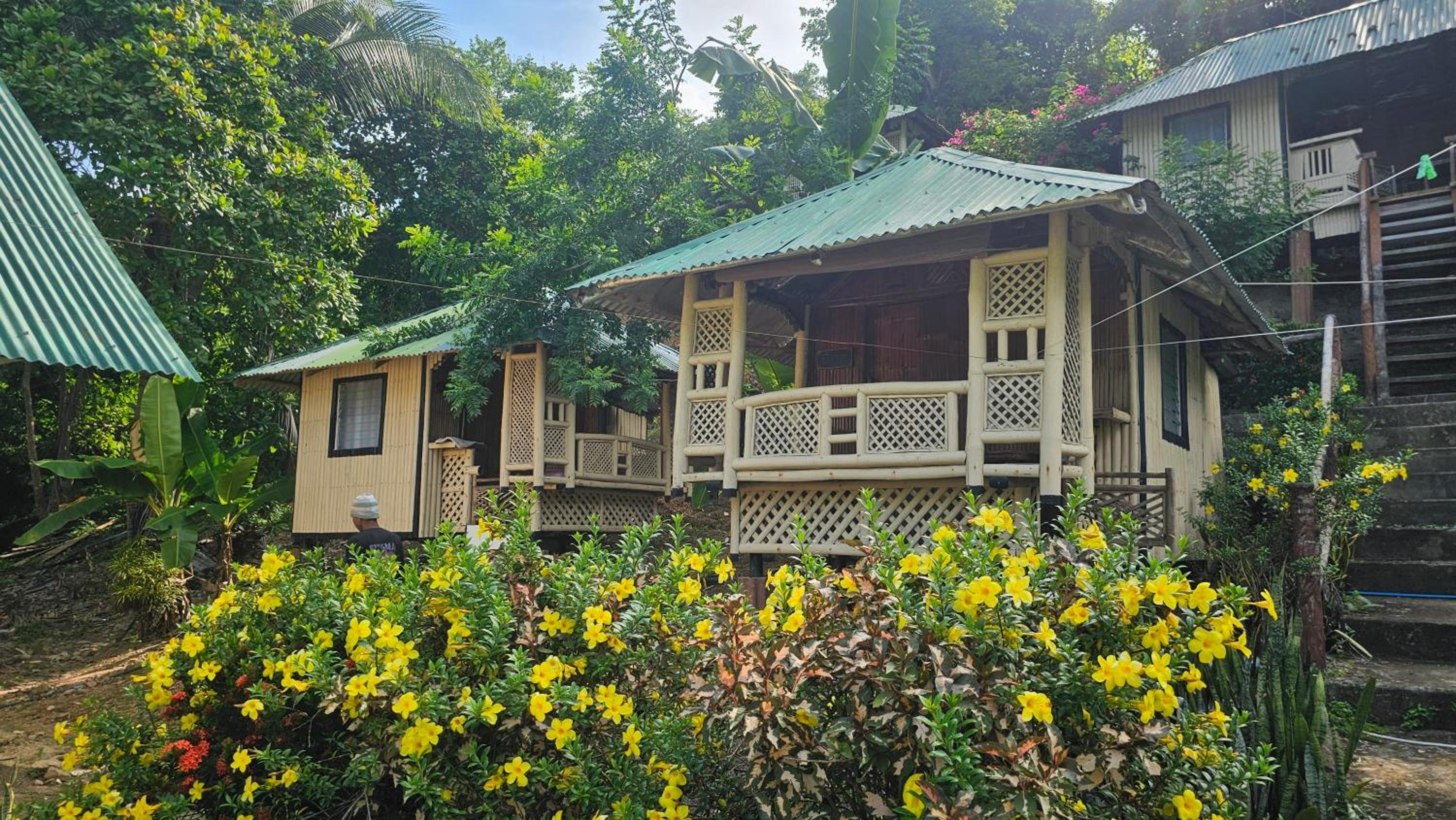 Floresitas Beach Resort