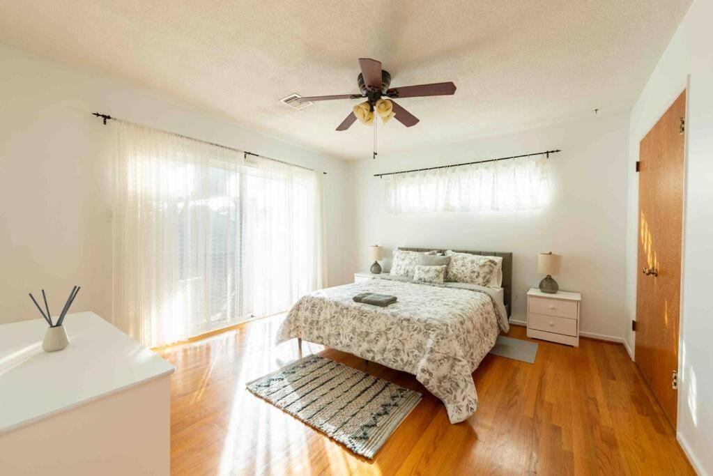 Cypress Vacations - Spacious Retreat 4BR House with BBQ  Backyard - Sleeps 8 - Property Image 1