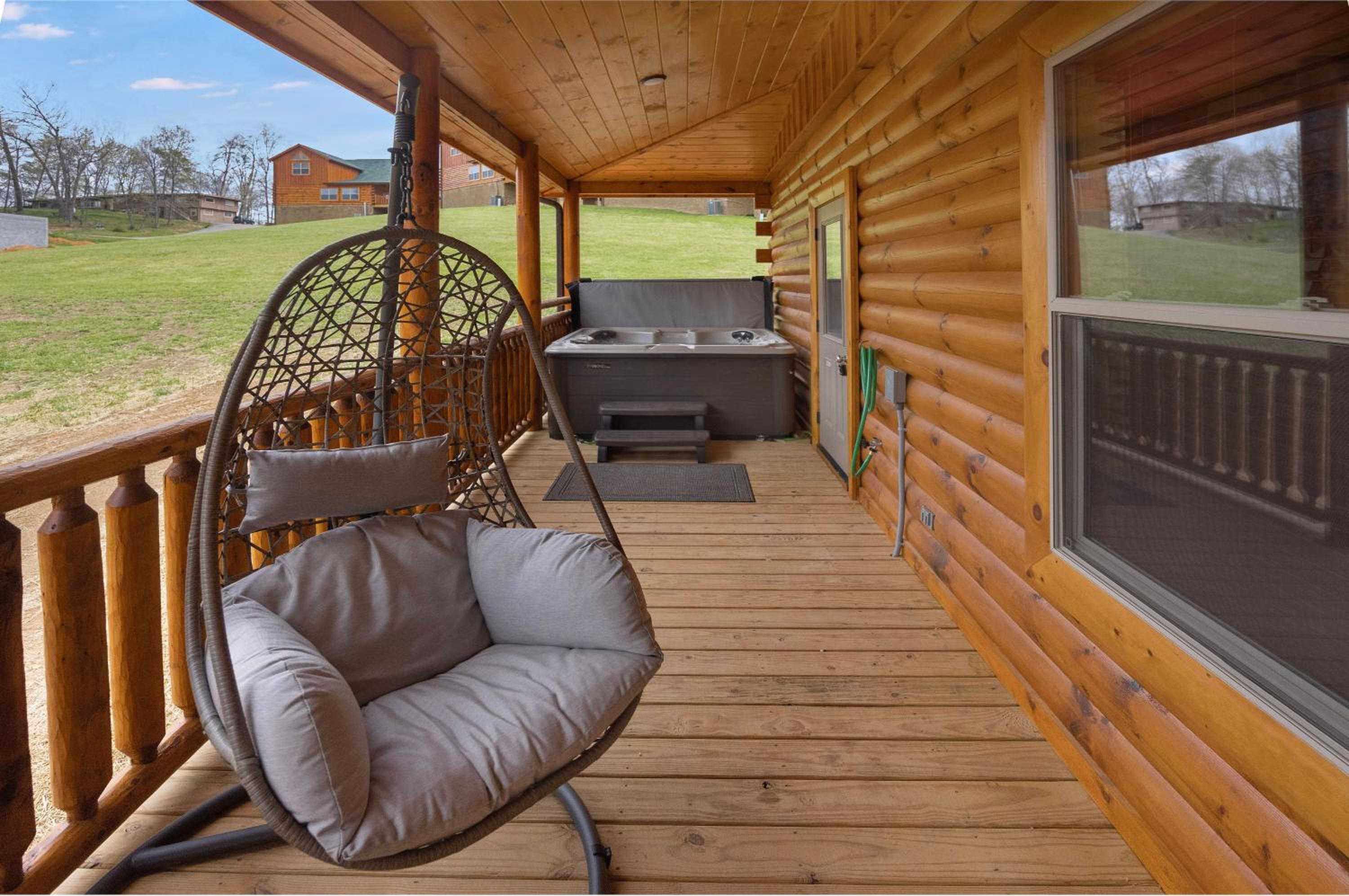 New! Indoor Pool/PS 5/Hot tub/Parkway view 5
