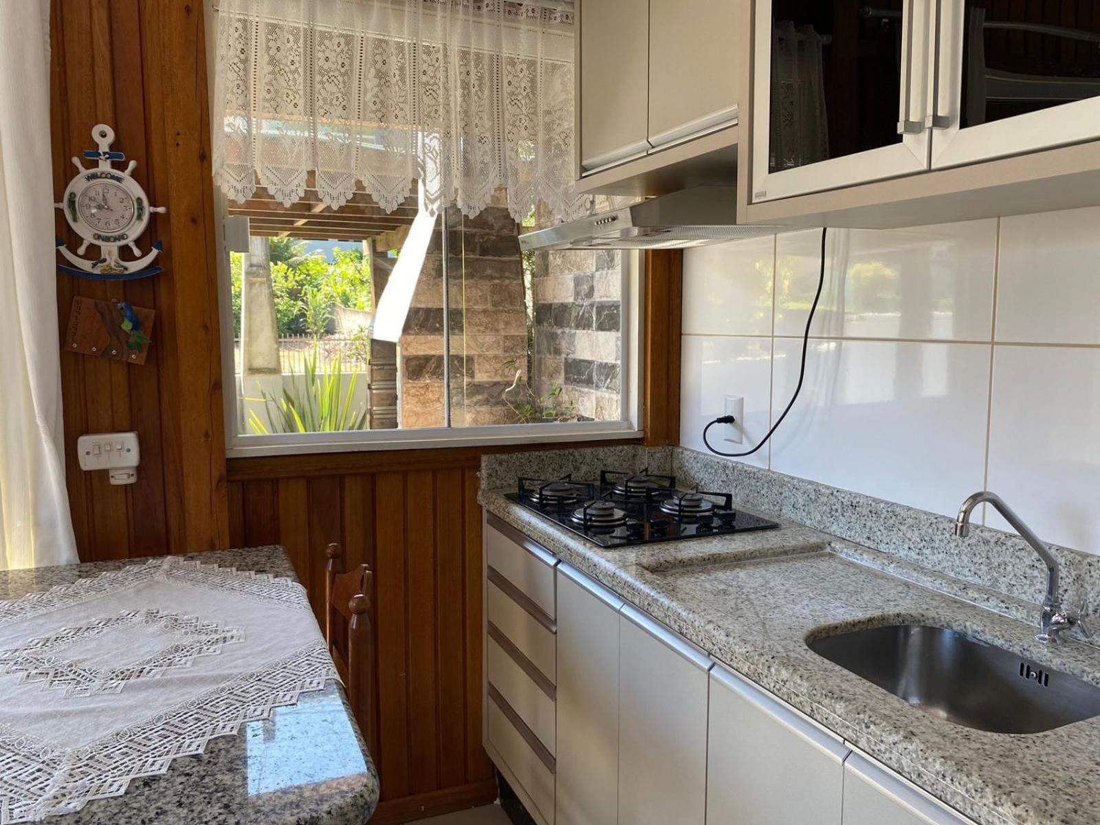 Residencial com Piscina e Jacuzzi com vista para a Natureza