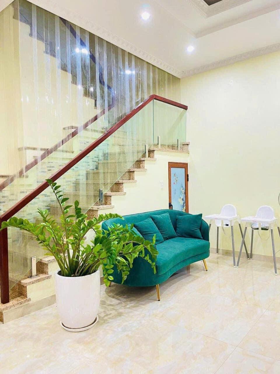 Villa 7 phòng ngủ phong cách cổ điển - đầy đủ tiện nghi - gần biển view 2
