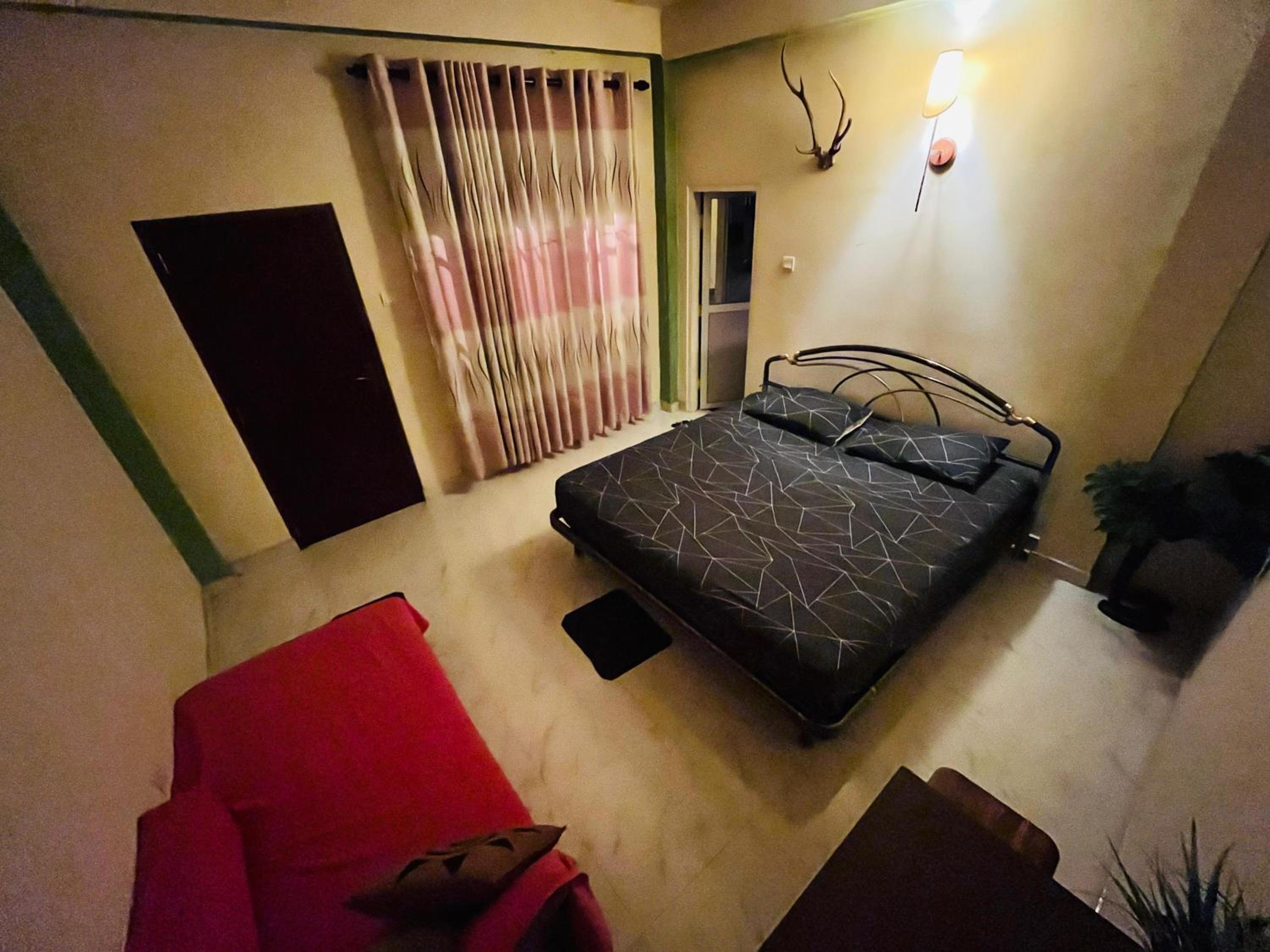 Ceylonia Airport Transit Hotel