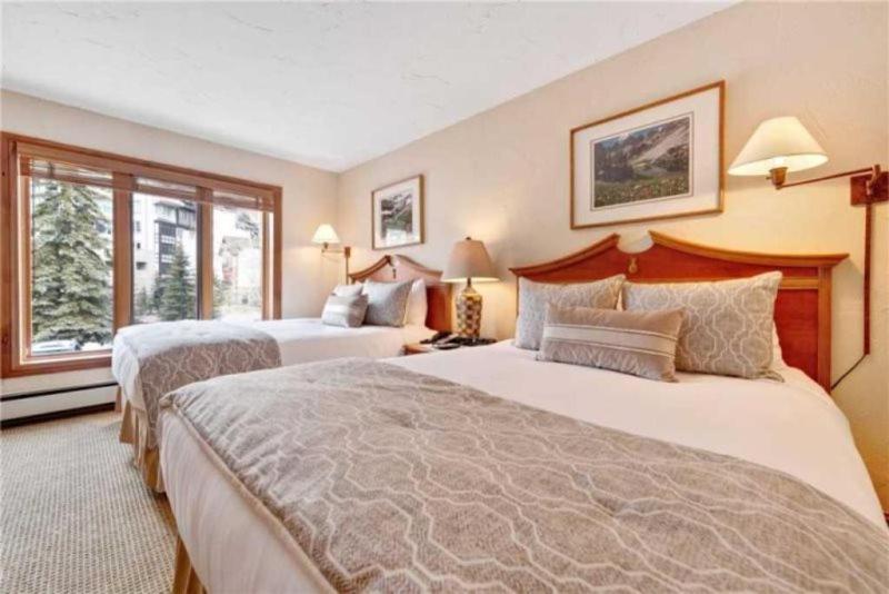 Ski In, Ski Out Studio Condo In The Heart Of Lionshead Village With Hot Tub And Pool Access
