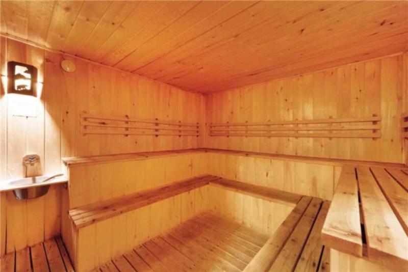 Ski In, Ski Out Studio Condo In The Heart Of Lionshead Village With Hot Tub And Pool Access