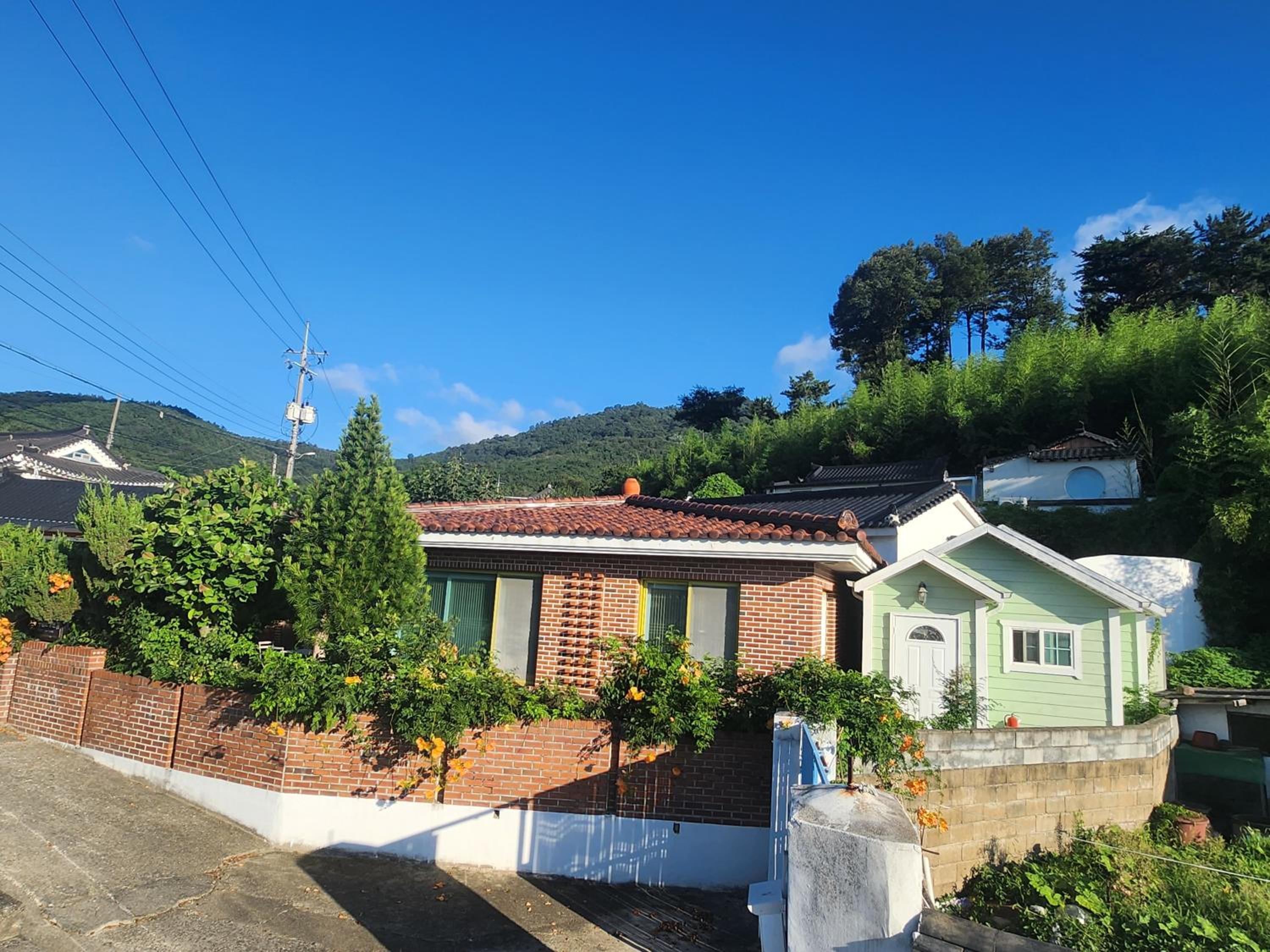 Gujeolcho Guesthouse