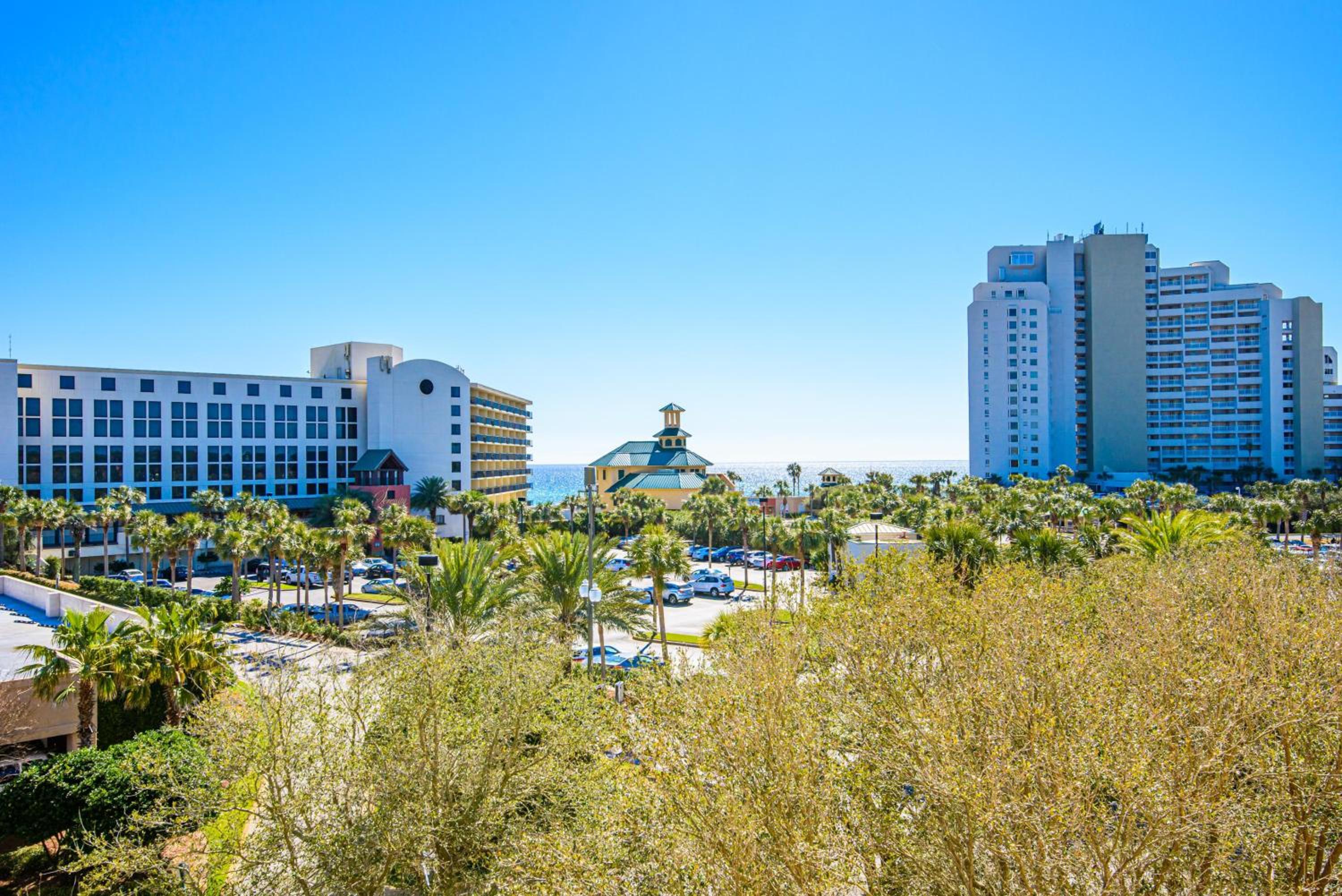 Hotel Luau II 6233 - Image 1