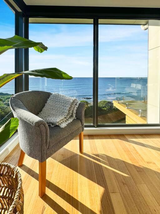 Ava - Luxe Oceanfront Beach House