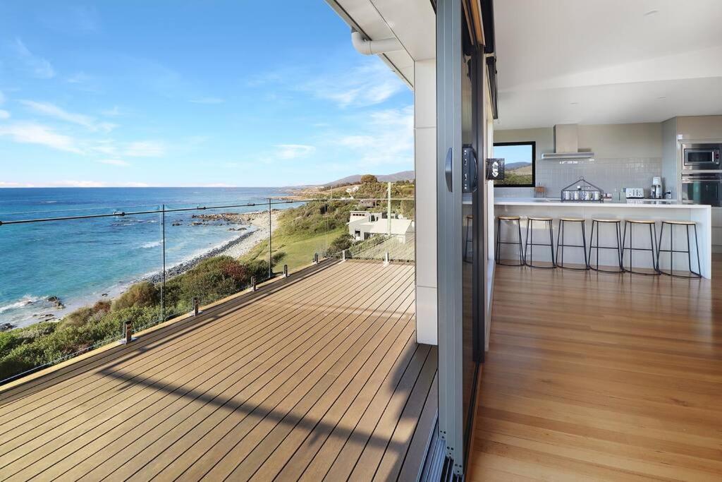 Ava - Luxe Oceanfront Beach House