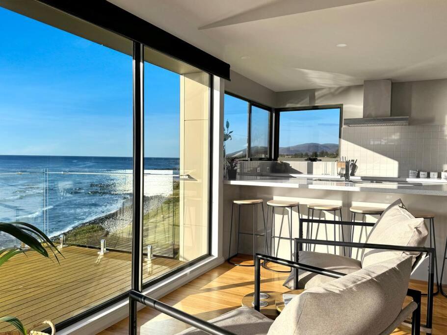 Ava - Luxe Oceanfront Beach House