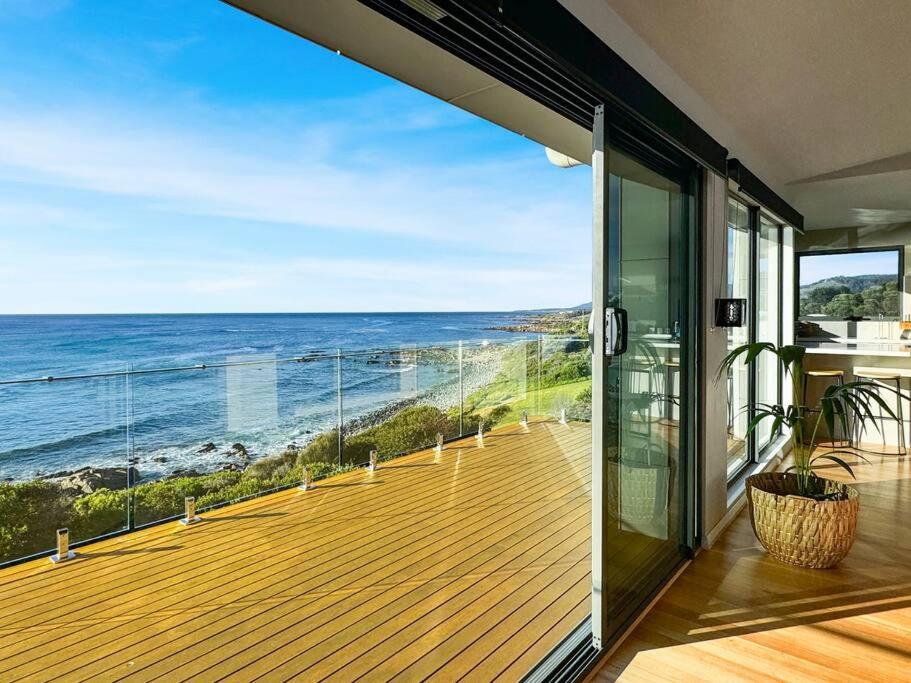 Ava - Luxe Oceanfront Beach House