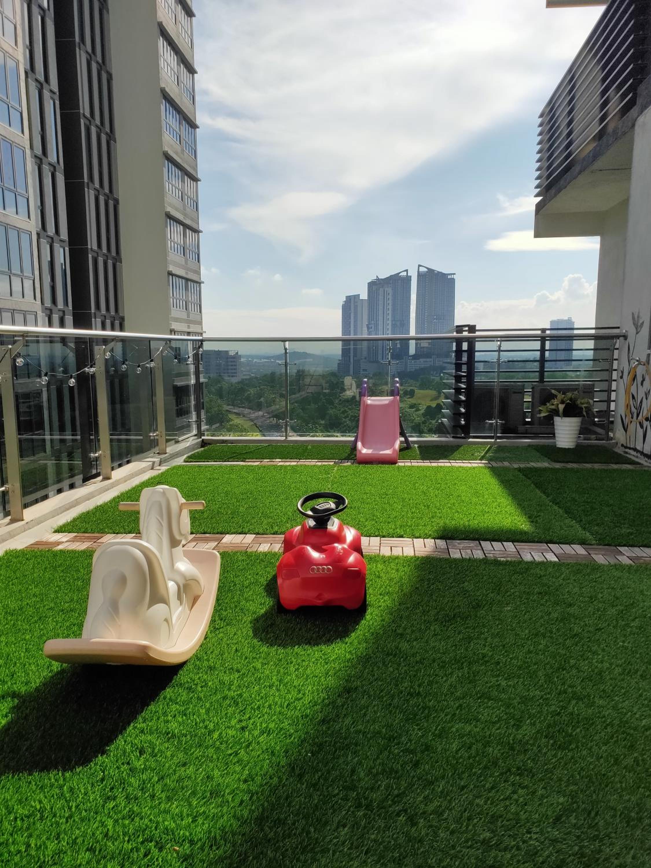 D Bunga مسلم Homestay Pool View Legoland Nusajaya view 2
