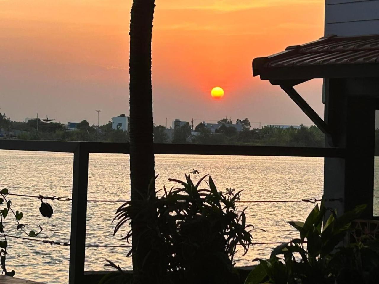 Khu Nghỉ Dưỡng Green Gate Riverside view 4