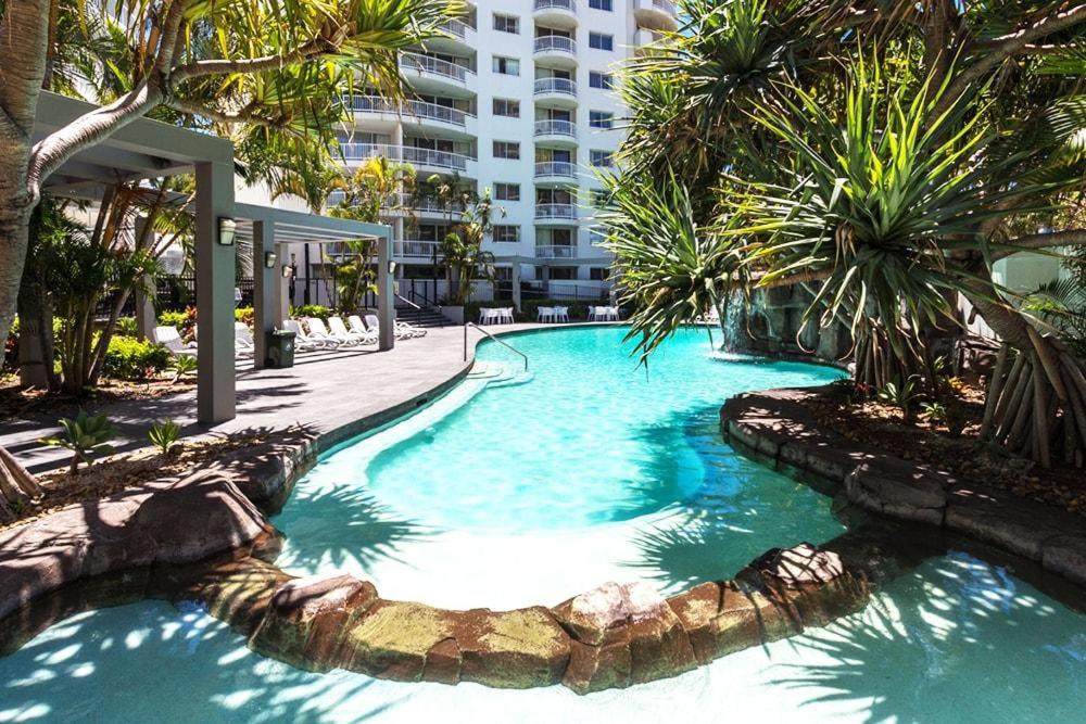 Surfers Paradise - Huge Family Apartment