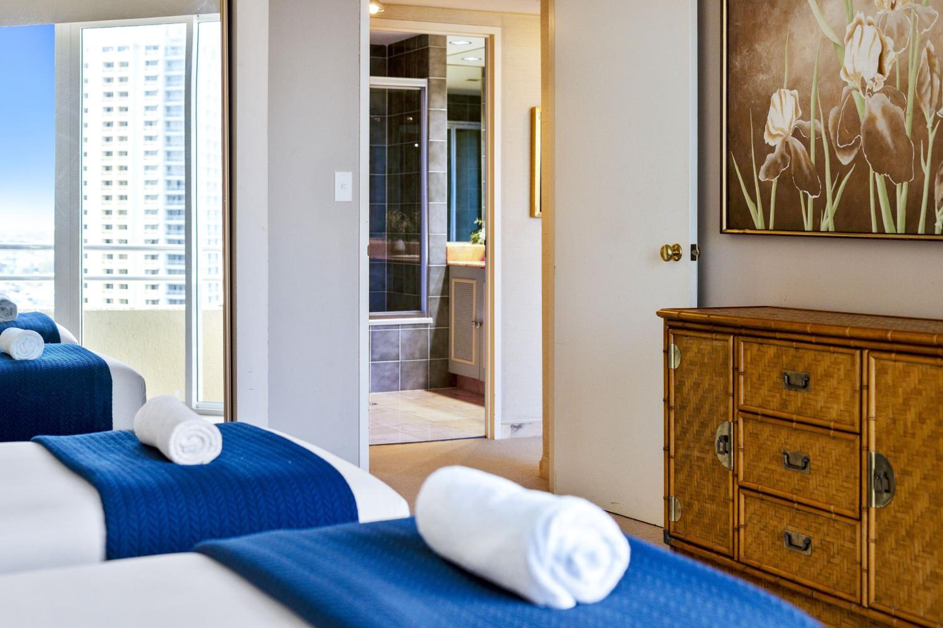 Step Back in Time in this Retro Chic 3 Bedroom Penthouse at Zenith - Q Stay
