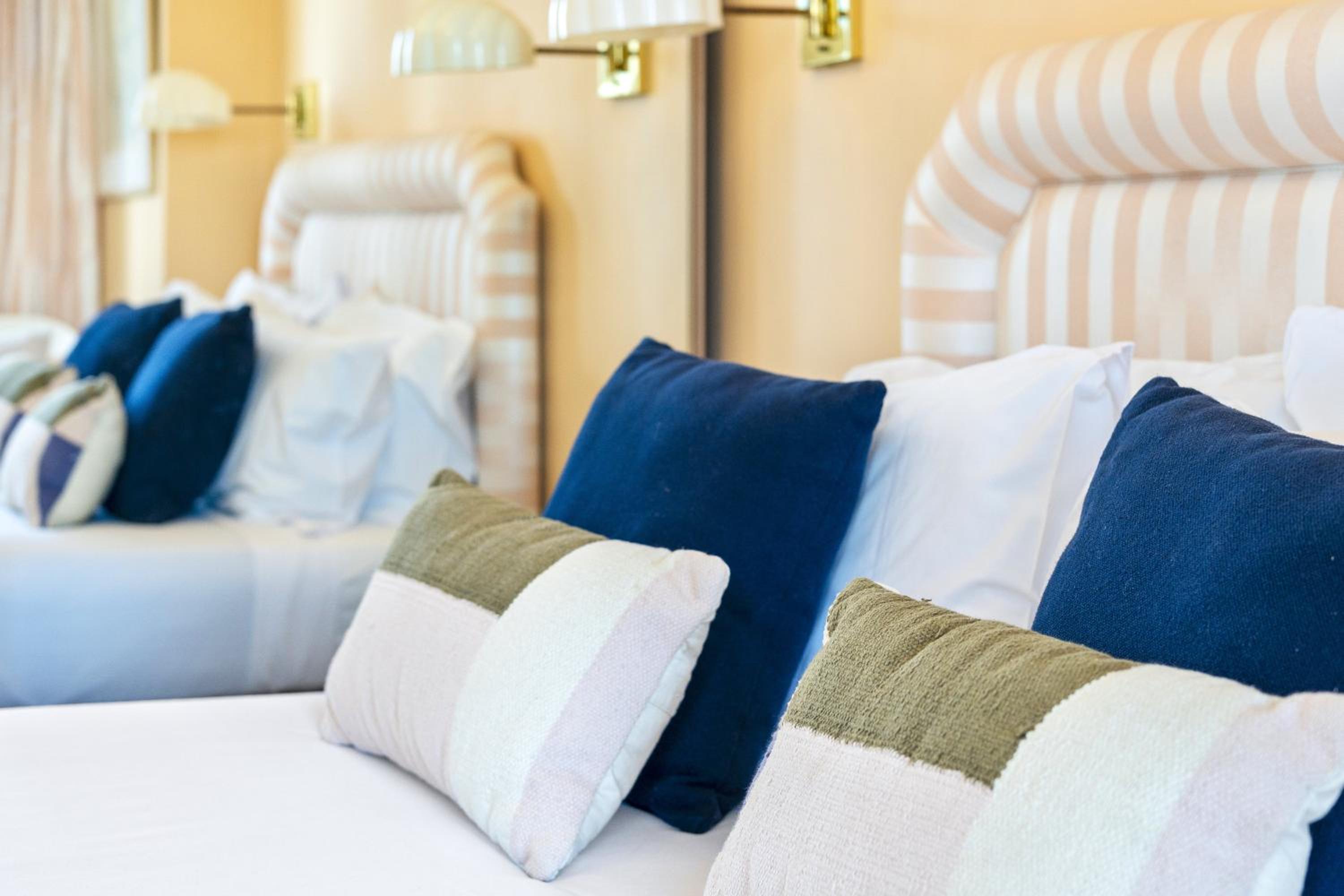 Step Back in Time in this Retro Chic 3 Bedroom Penthouse at Zenith - Q Stay