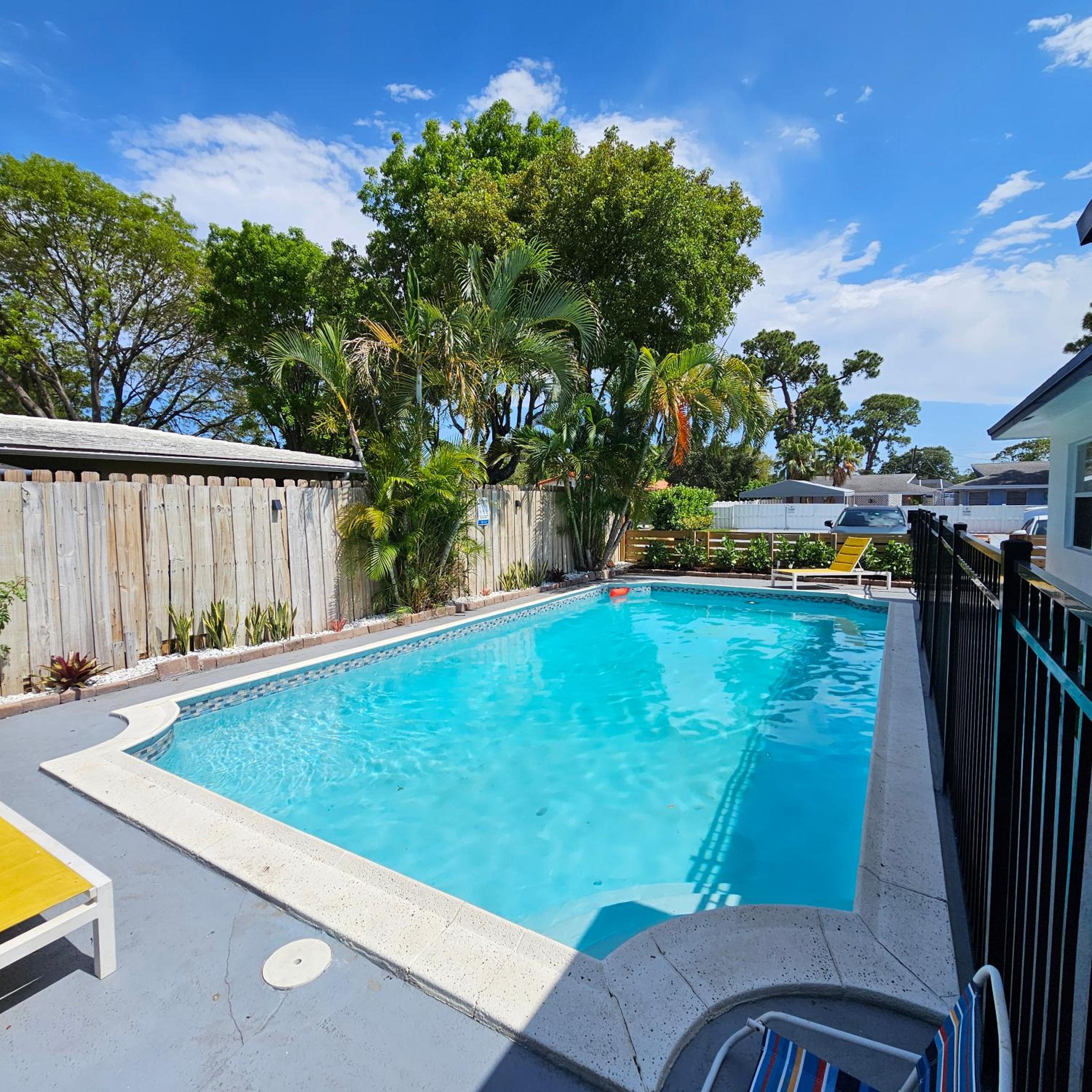 Private Home, KING Room- Pool & Patios - Near Beaches & Dining, photo 82