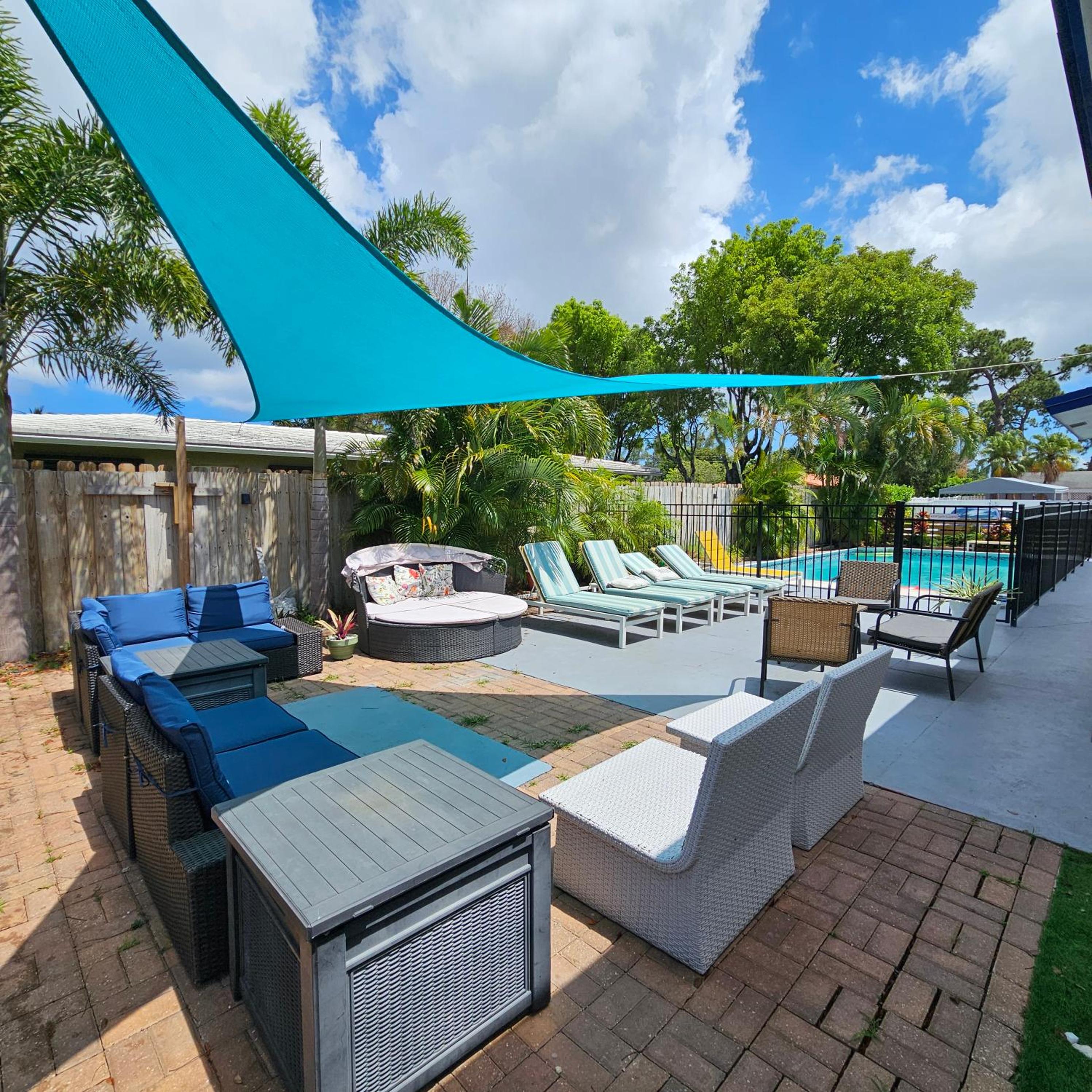 Private Home, KING Room- Pool & Patios - Near Beaches & Dining