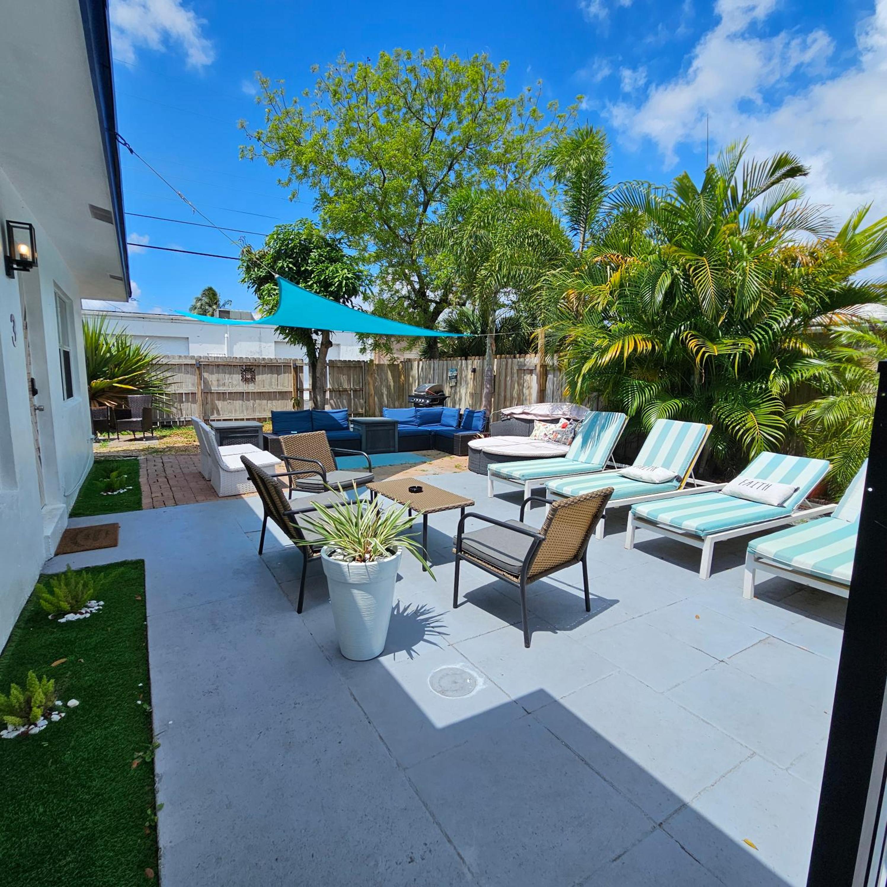 Private Home, KING Room- Pool & Patios - Near Beaches & Dining, photo 65