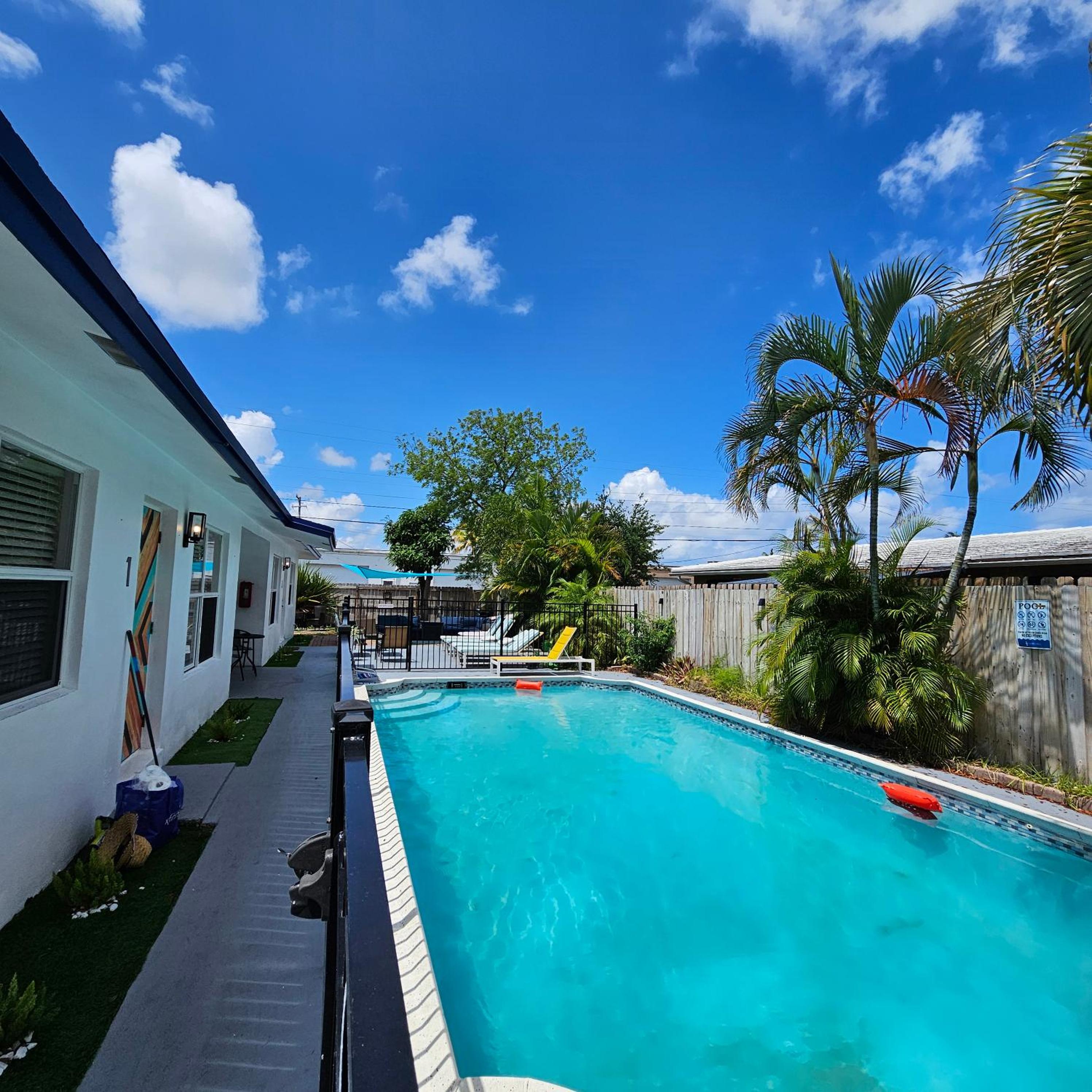 Private Home, KING Room- Pool & Patios - Near Beaches & Dining, photo 60